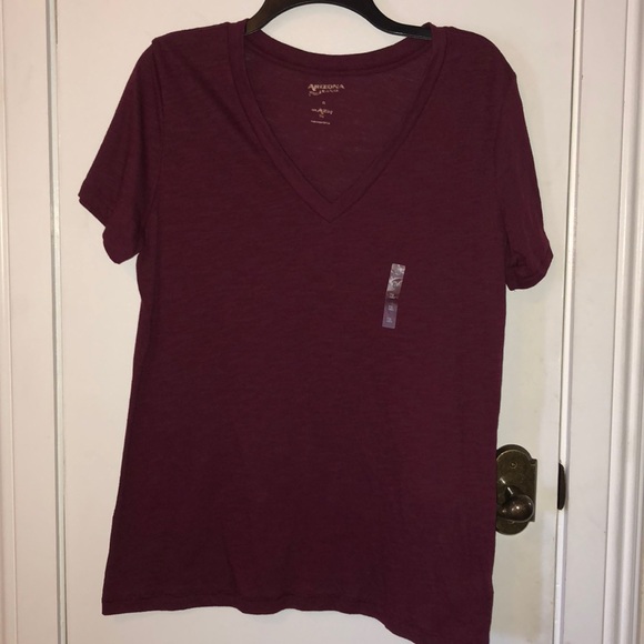 Arizona Jean Company Tops - NWT Arizona Jeans burgundy tee shirt size XL